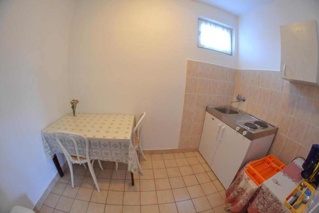 Apartment Beg Rab Town Eksteriør bilde